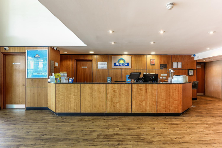 Public Area 3, Days Inn by Wyndham Peterborough, Cambridgeshire