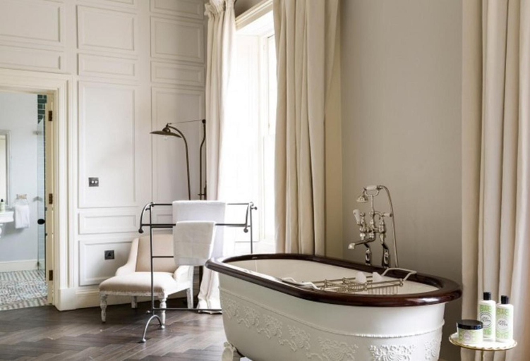 Bathroom 3, No131 The Promenade, Gloucestershire