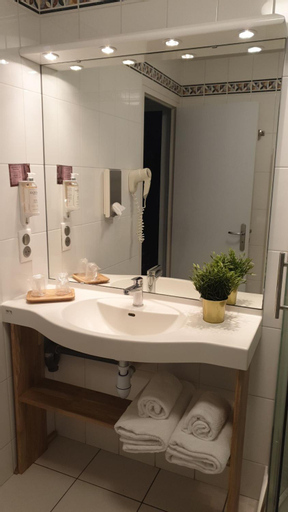 Bathroom 2