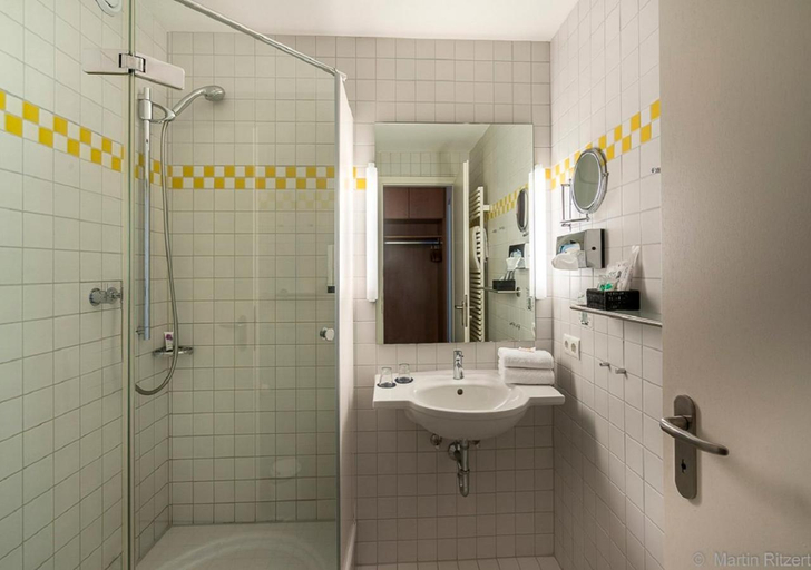 Bathroom 3, Klostergasthof Roggenburg, Neu-Ulm