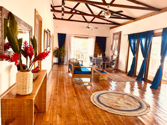 Others 4, Casa Le Parc - Main Street, Bocas del Toro