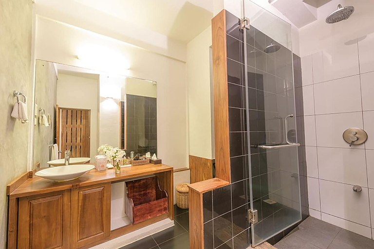 Bathroom, Turtle Bay Hotel, Tangalle