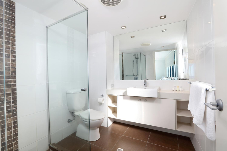 Bathroom 3, Peninsular Beachfront Resort, Maroochy - Mooloolaba