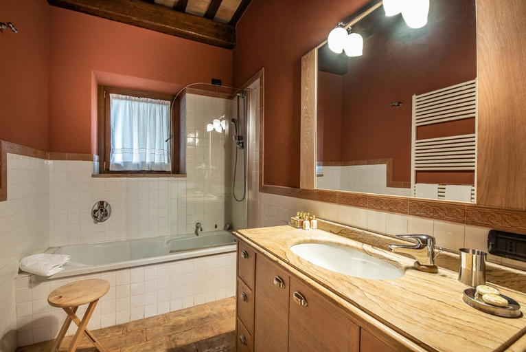 Bathroom 4, Borgo Lanciano Resort & Spa, Macerata