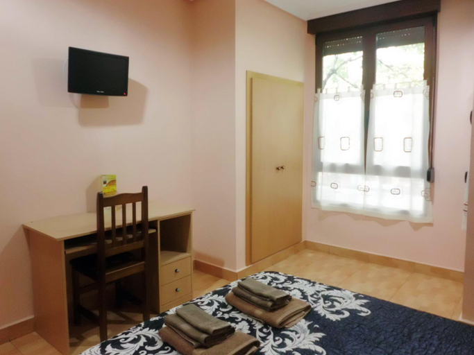 Others 4, Hostal Abastos, Valencia