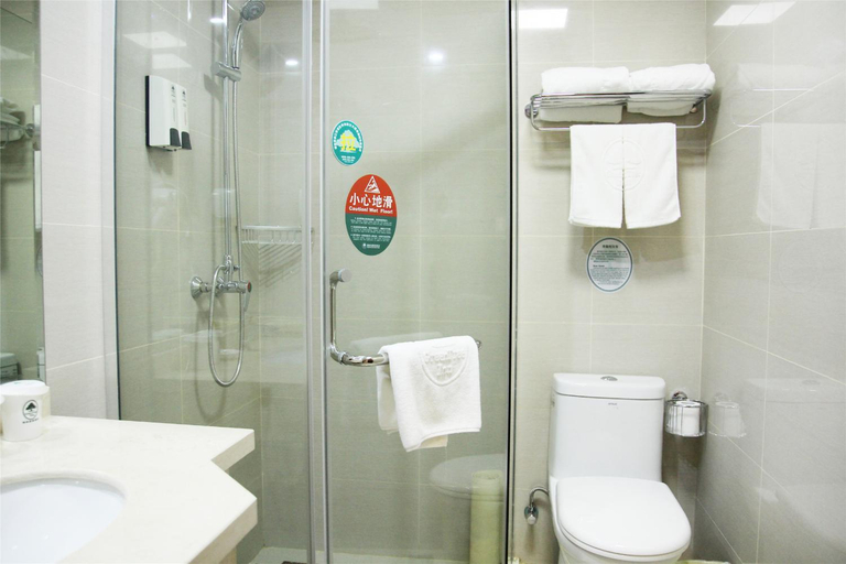 Bathroom 4, GreenTree Inn Jinan Shanda RD, Jinan