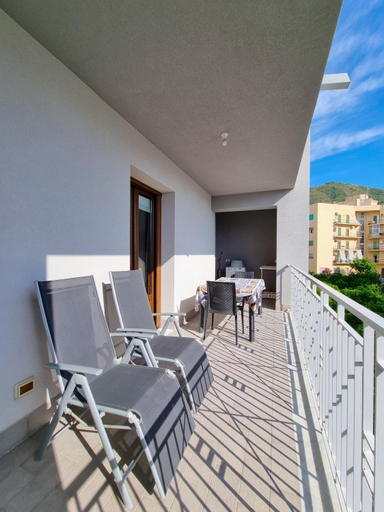 Others 4, Royal Sea House, Palermo