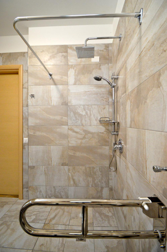 Bathroom 2, Royal Sea House, Palermo