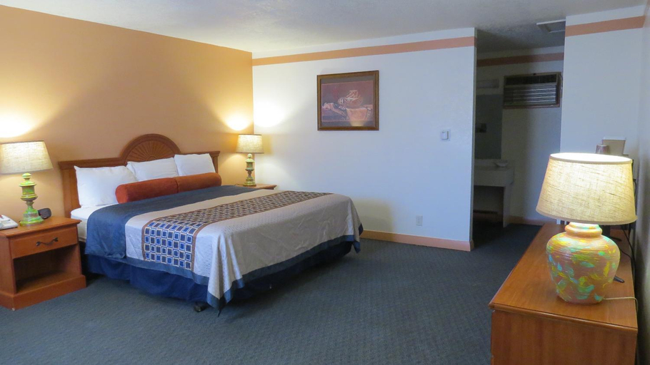 Bedroom 2, Casa Lemus Inn & Restaurant, Colfax