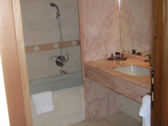 Bathroom 3