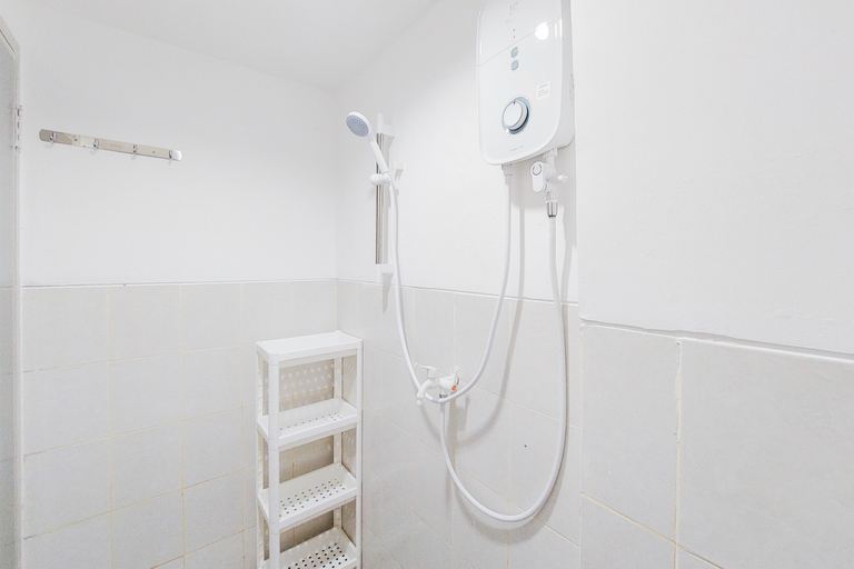 Bathroom 4