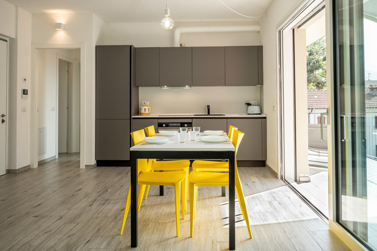 Others 4, Casa Marianna - Larihome A39, Como