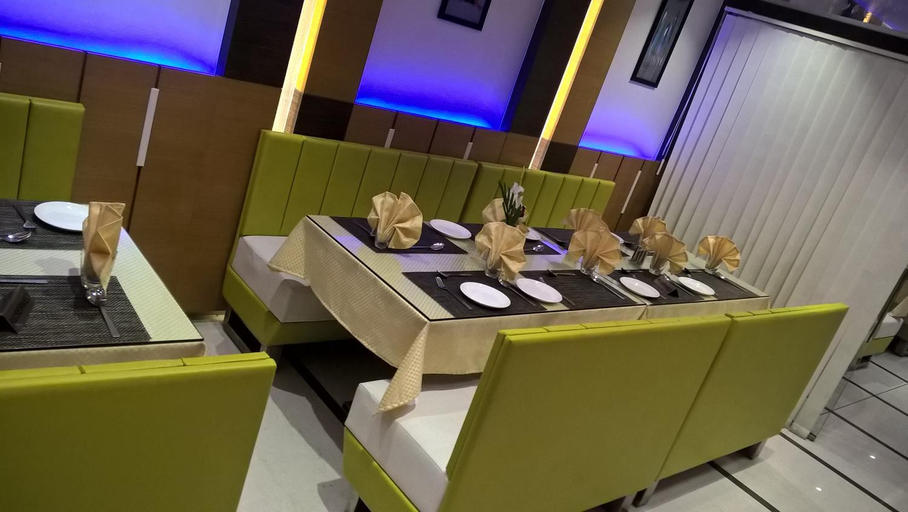 Food & Drinks 5, Hotel Royal Shelter, Valsad
