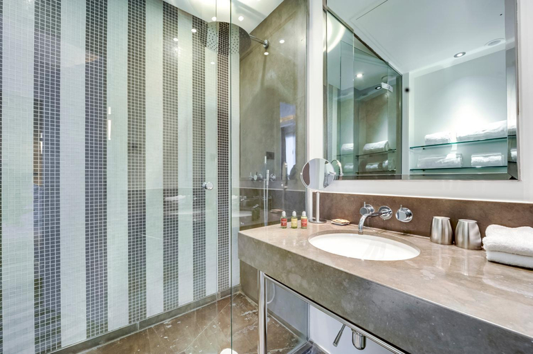 Bathroom 4, Hotel Le A, Paris