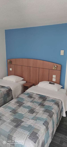 Bedroom 2, Hotel Kyriad Mulhouse Est - Lutterbach, Haut-Rhin