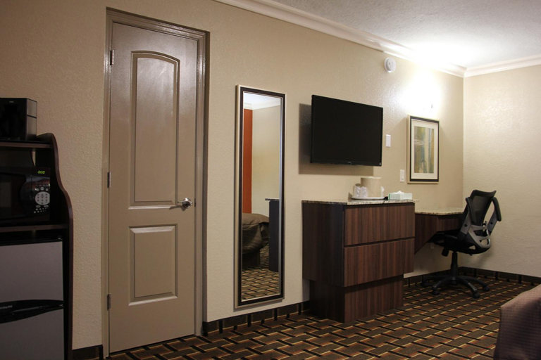 Others 5, Budget Inn Lake Wales, Polk