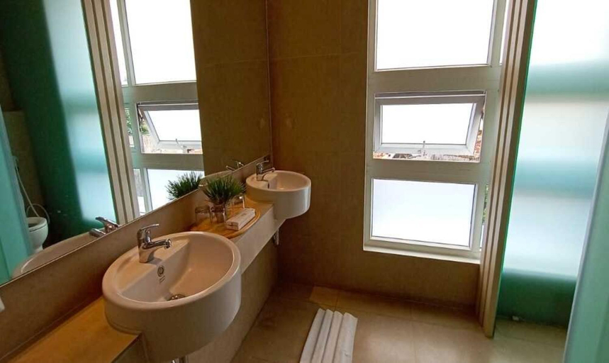 Bathroom 5, Sparks Odeon Sukabumi, Sukabumi