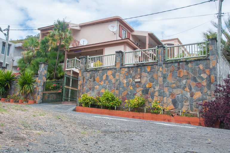 Exterior & Views 2, Sunset Villa, Black River