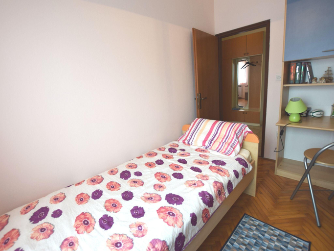 Others 5, Holiday Home in Banjole near Adriatic Beach, Medulin