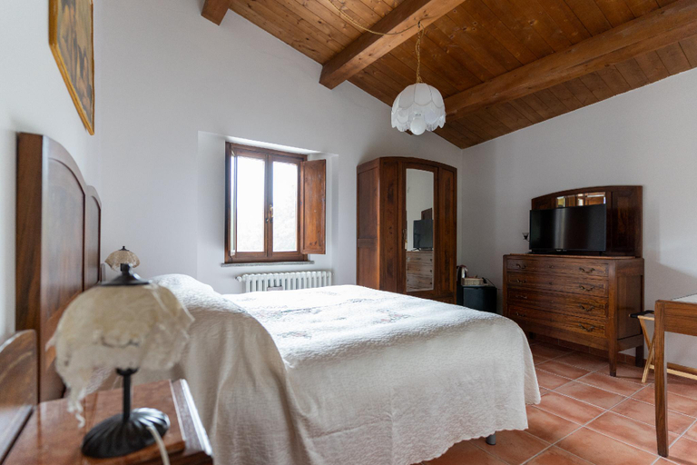 Others 5, Bed Breakfast In vino veritas, Ancona