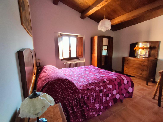 Others 4, Bed Breakfast In vino veritas, Ancona