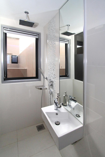 Bathroom 7