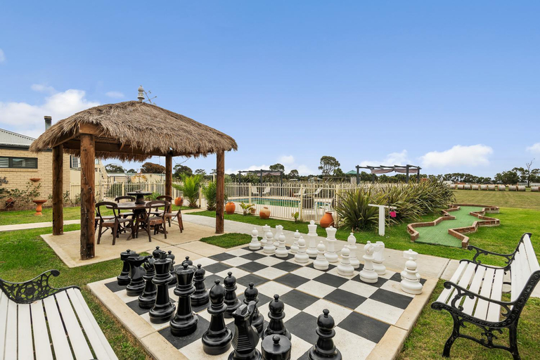 Food & Drinks, The Oxley Estate, Greater Geelong - Pt B