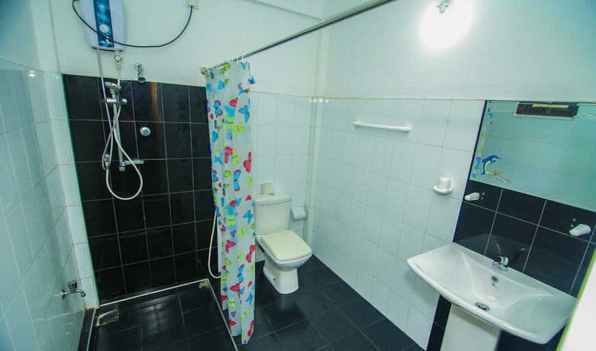 Bathroom 5, Thilaka City Hotel, N. Palatha East