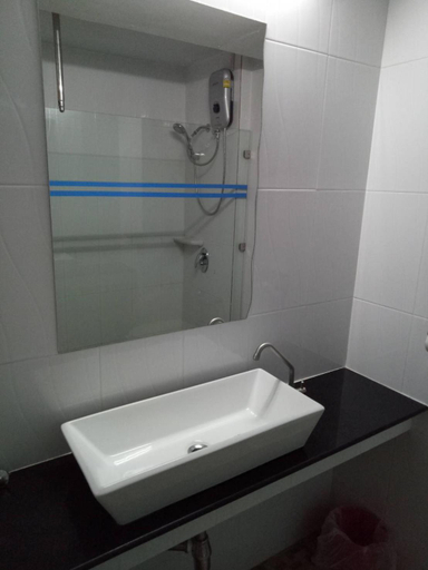 Bathroom 5, Nanchao Hotel, Muang Phitsanulok
