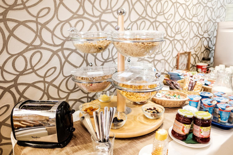 Food & Drinks 5, Hotel Deluxe with free Wellness and Fitness Centrum, Nitra