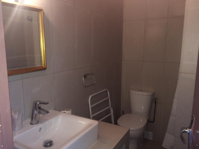Bathroom, Bel Mare, Corse-du-Sud