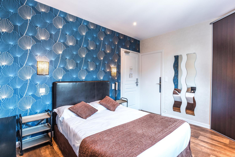 Bedroom 3, Hotel Belle Vue Royan, Charente-Maritime