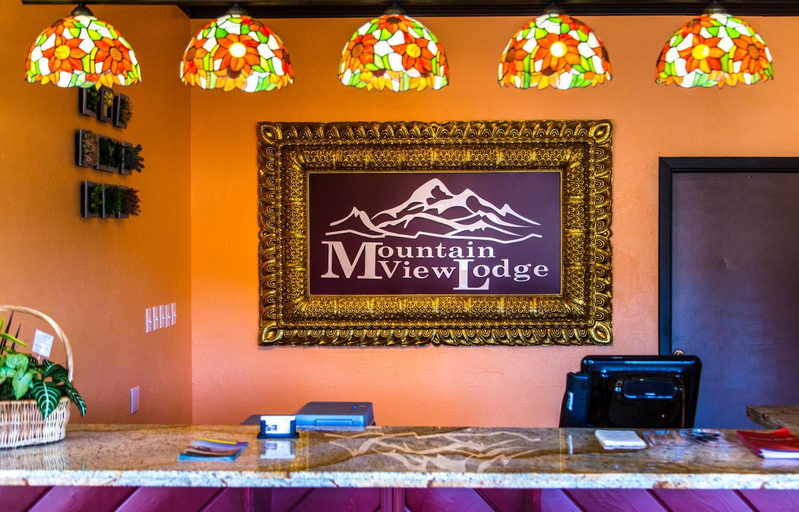 Public Area 3, Mountain View Lodge, Iron