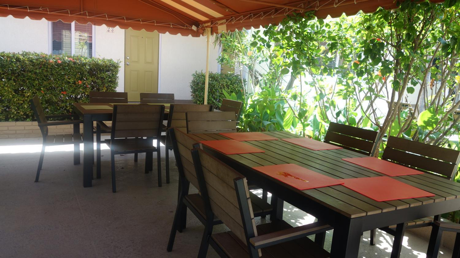 Food & Drinks, Ocean Drive Villas, Broward