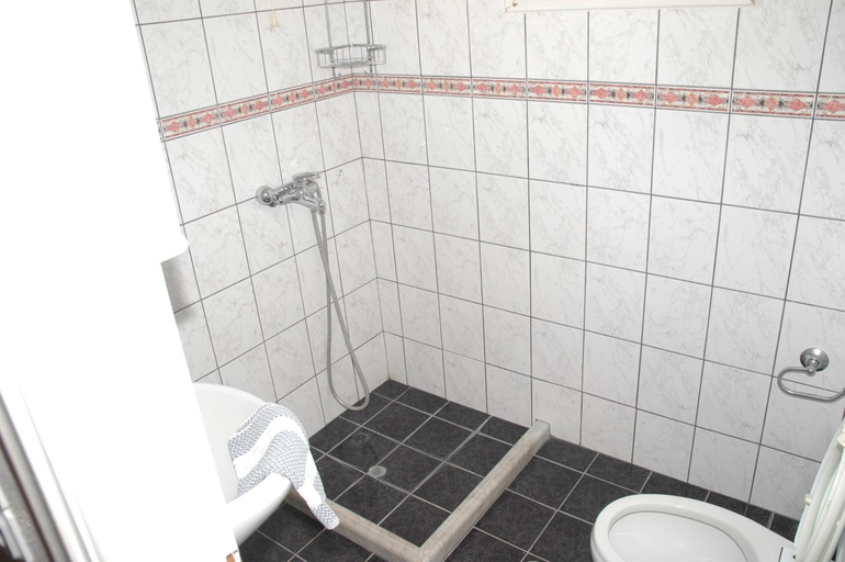 Bathroom 4, Agnanti Hotel, Thessaly