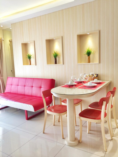 Dining Room 10