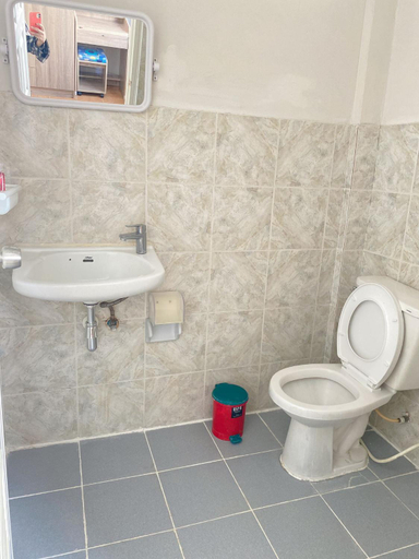 Bathroom 3, 2 Vikings Restaurant & Guesthouse, Phuket Island