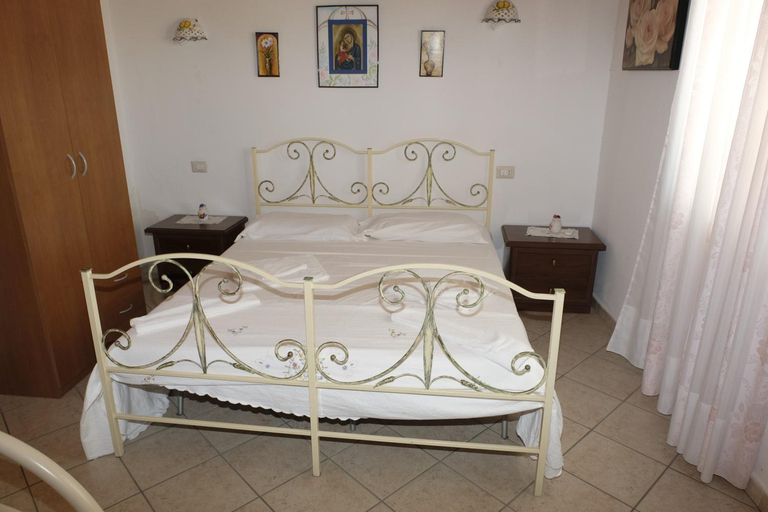 Others 5, La Vecchia Montagna B&B, Carbonia-Iglesias