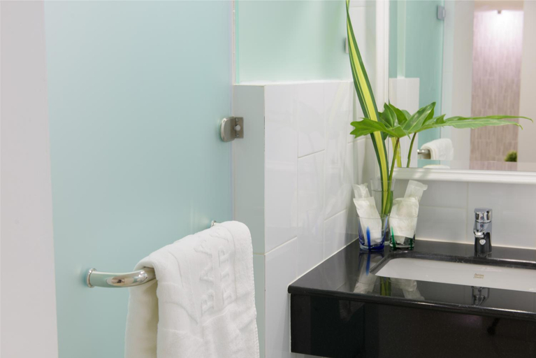 Bathroom 5, Sabai Sathorn Serviced Apartment, Bang Rak