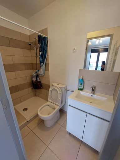Others 4, Residence de la gare, chambre meublee, Essonne