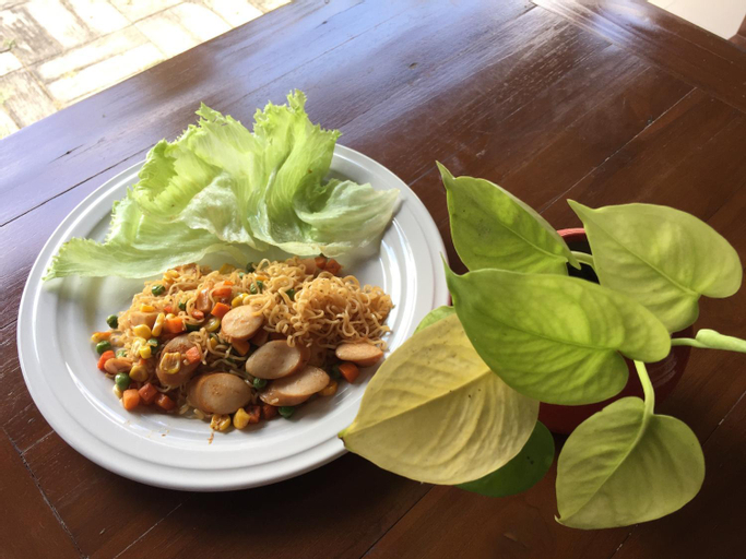 Food & Drinks 8