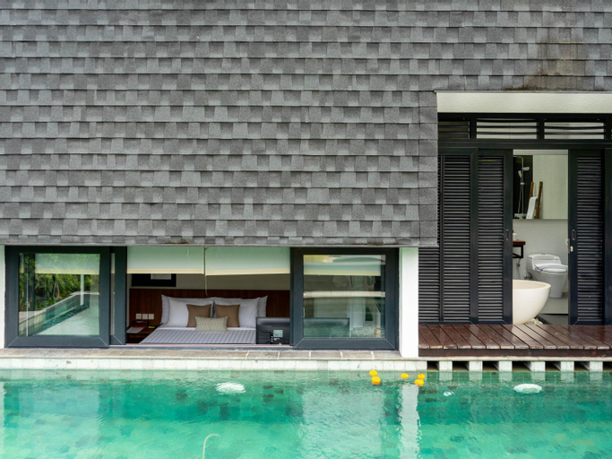 Swimming Pool 16