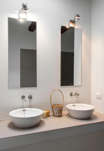 Bathroom 3, Cà Farnese, Venezia