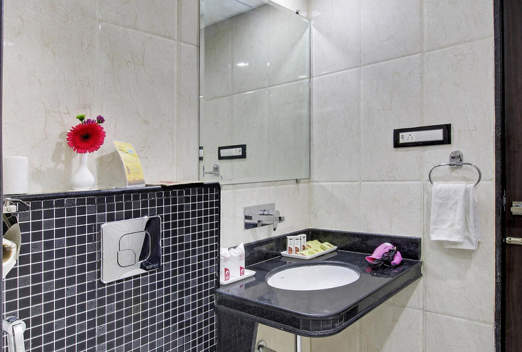 Bathroom 4, Trulyy Rudransh Inn, Jodhpur