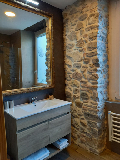 Bathroom 19