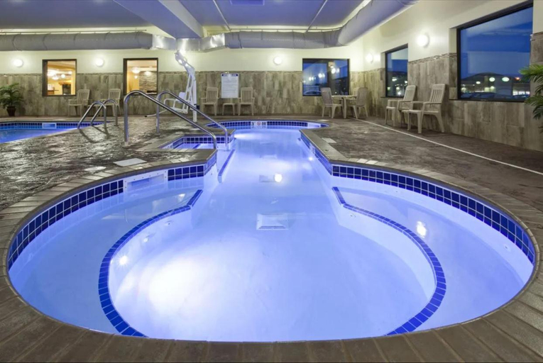Sport & Beauty 4, Comfort Inn & Suites Grand Forks near Alerus Center, Grand Forks