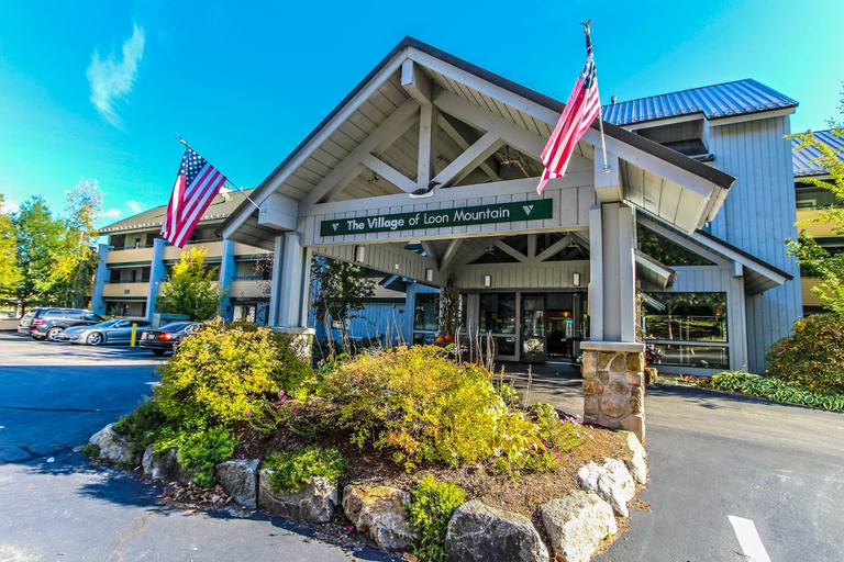Public Area, The Village of Loon Mountain Fixed Rooms, Grafton