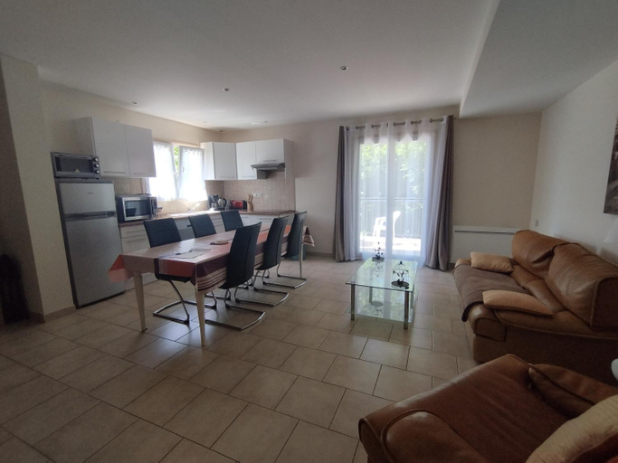 Others 5, Le Haut-Val Residences, Orne
