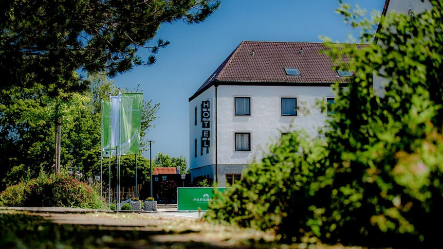 Others 4, Hotel Parsberg, Fürstenfeldbruck