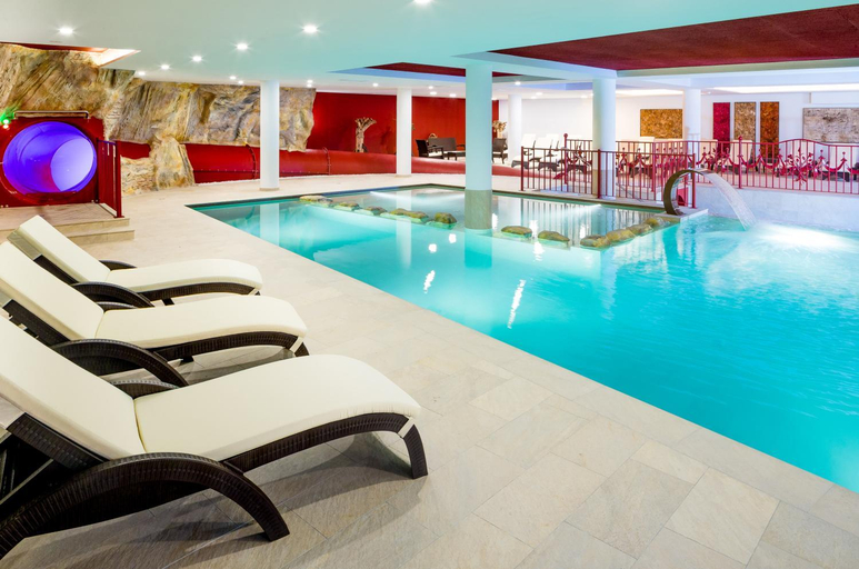Others 5, Hotel Almina, Bolzano